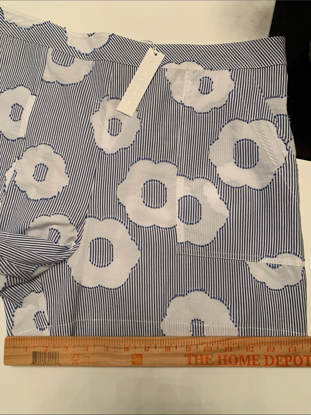 NWT Trina Turk Blue & White Floral Stripe Bermudas Cotton/Viscose Shorts Size XL - Picture 6 of 9
